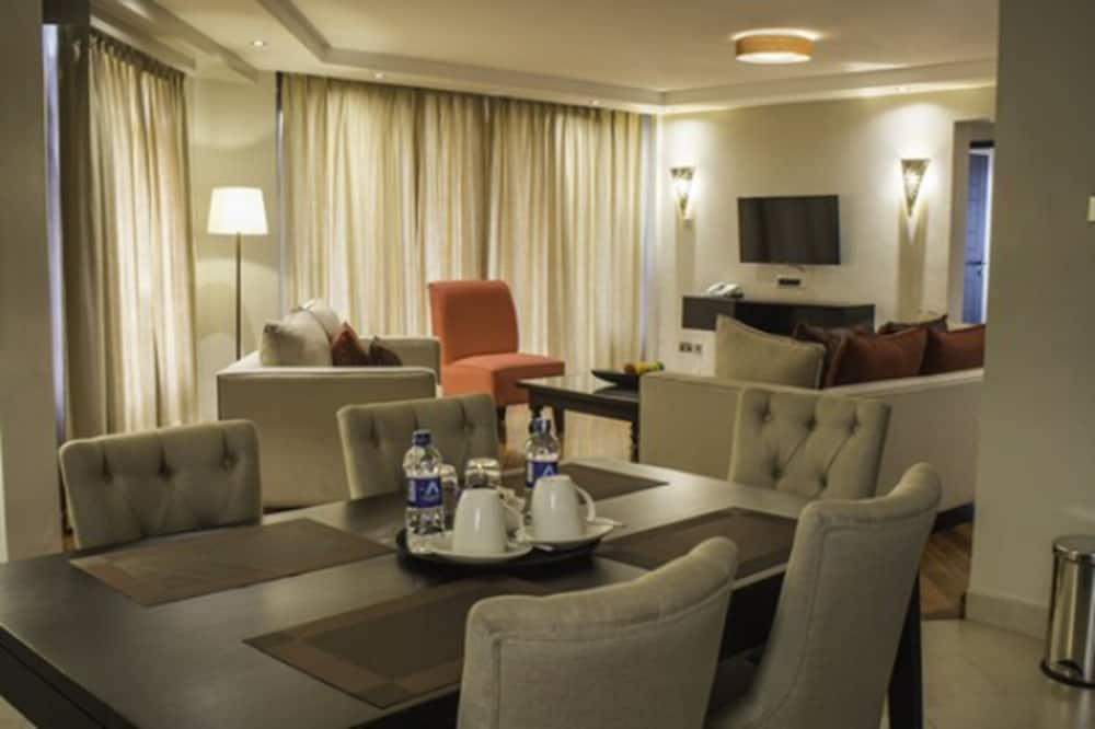 Longonot Place Serviced Apartment-Nairobi, City Centre Cbd ภายนอก รูปภาพ